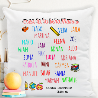 Cojín personalizado para profes "Clase de la seño.... con nombres"